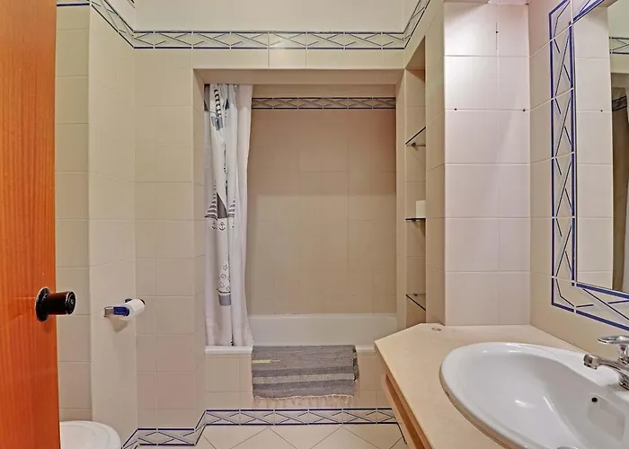 Apartment, Pool And Sea View Apartman