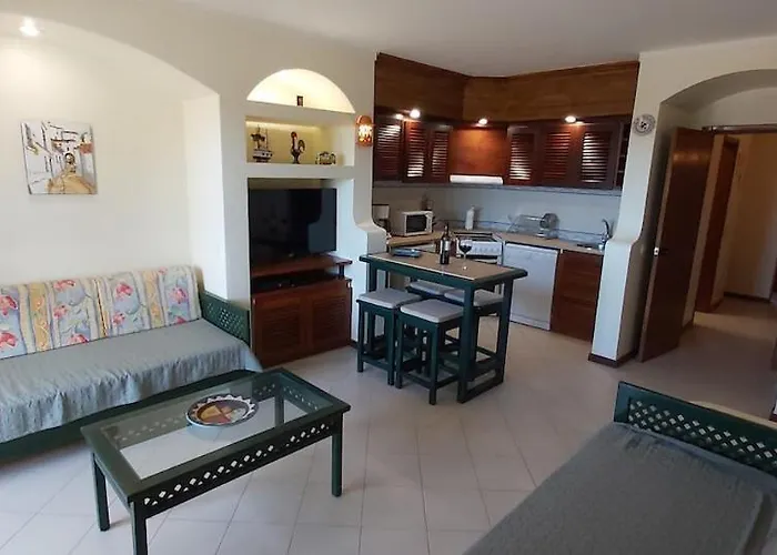 Apartment, Pool And Sea View 公寓